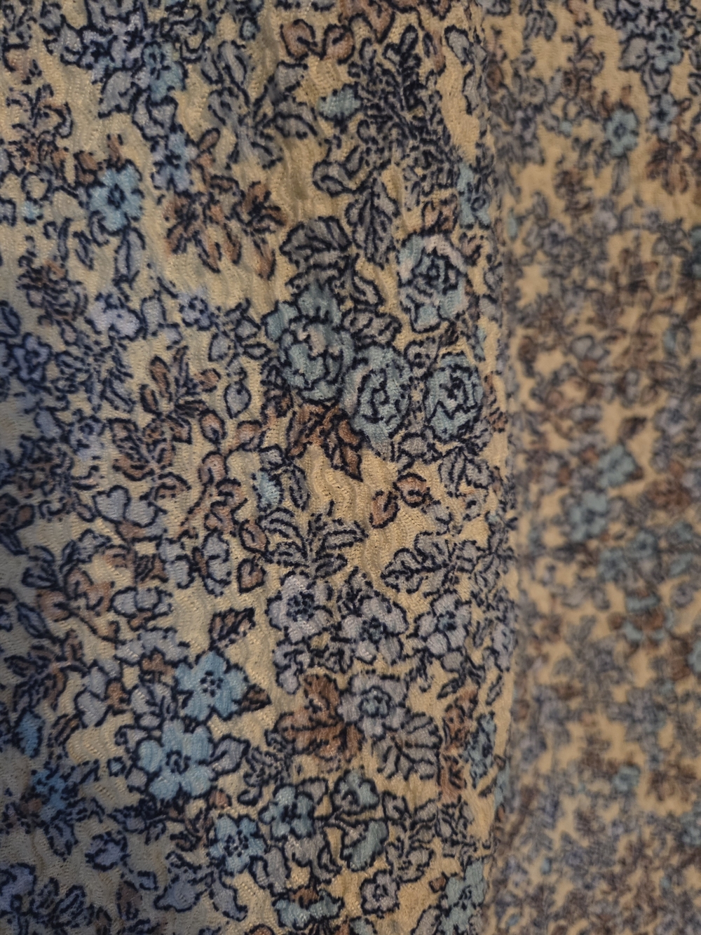 LOFT Blue and Creamy-Yellow Floral Puff-Sleeve Blouse - Picture 4 of 4